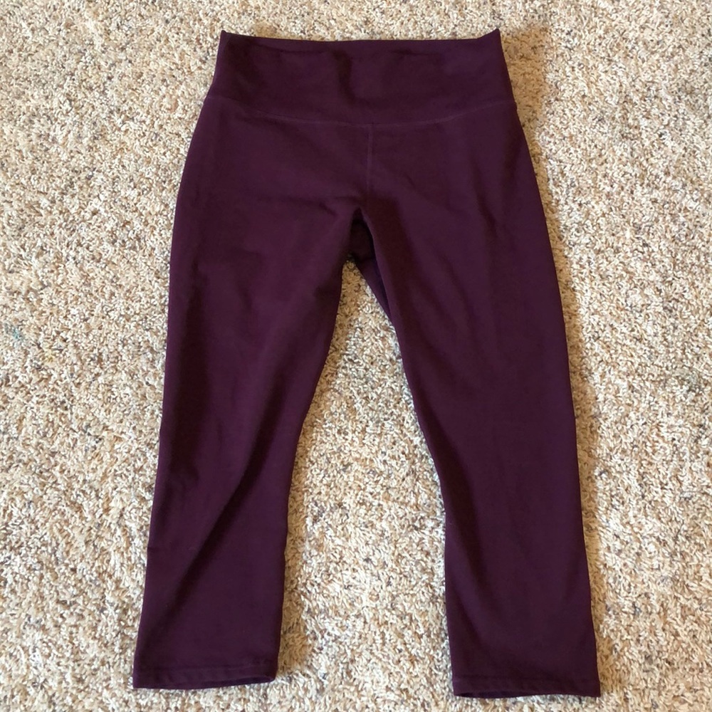 Fabletics crop leggings size L